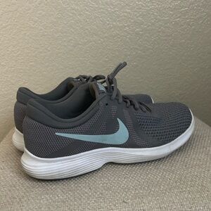NIKE Sneakers